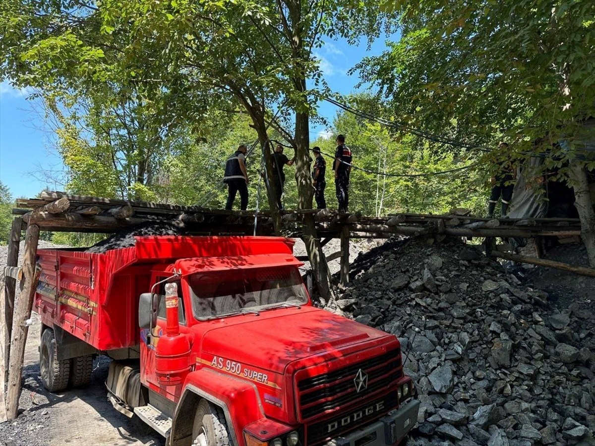 Zonguldak\'ta Ruhsatsız Maden Ocakları Kapatıldı