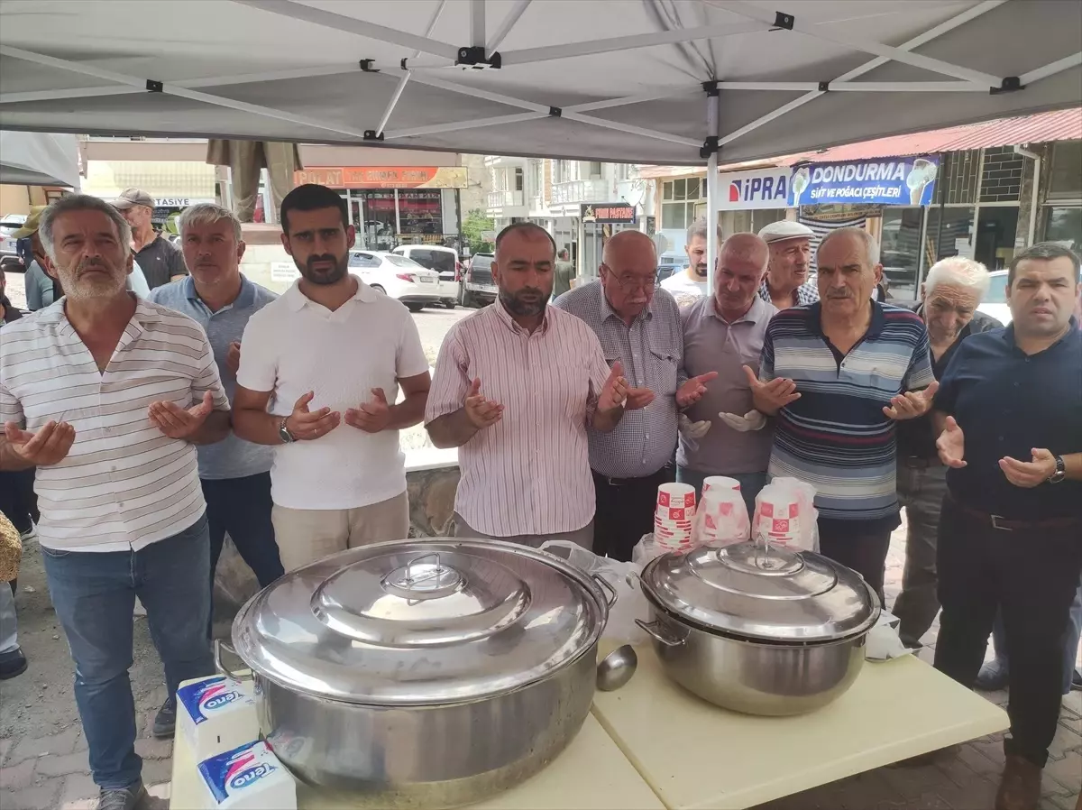 Tunceli\'de Muharrem Ayı Dolayısıyla Aşure Dağıtıldı