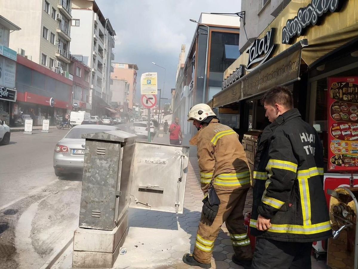 Hatay\'da elektrik panosunda çıkan yangın söndürüldü