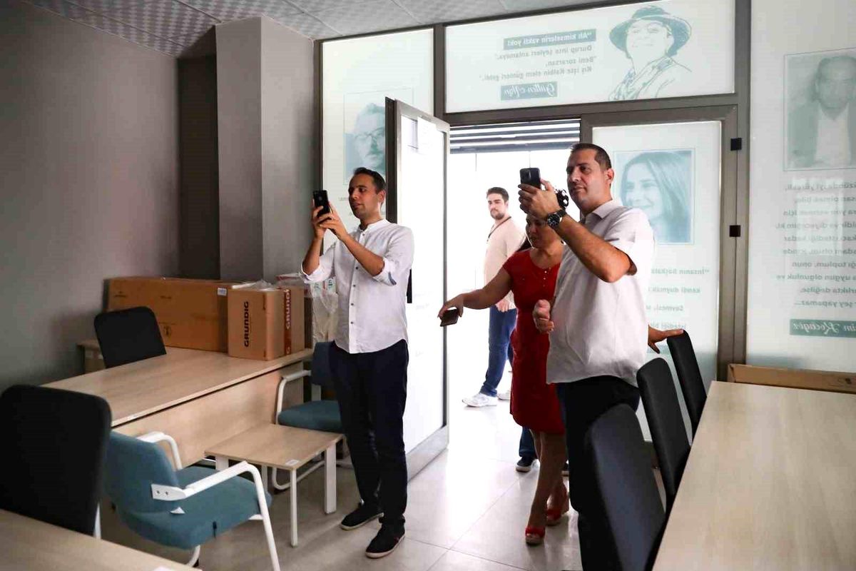 Efeler Belediyesi\'nden çocuklara ücretsiz yapay zeka ve kodlama eğitimi