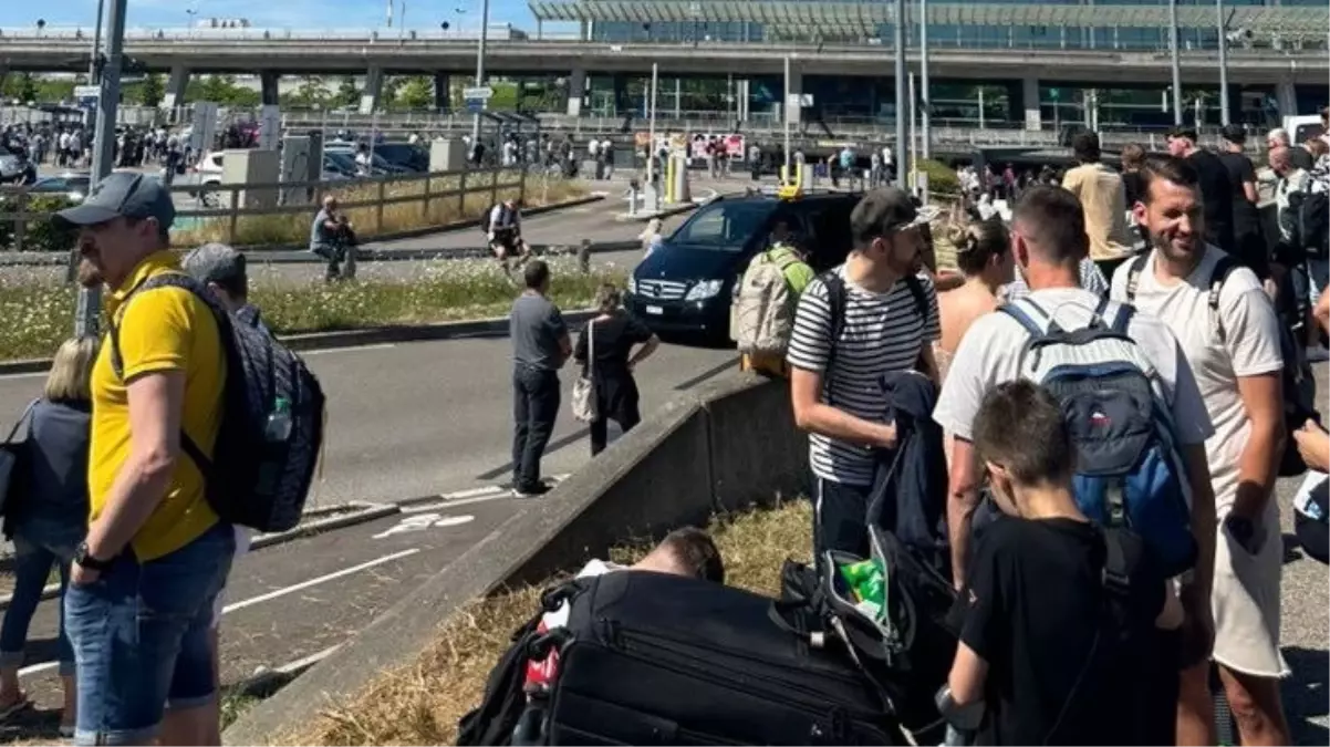 Olimpiyatlar başlamadan Fransa karıştı! Havalimanı bomba ihbarı nedeniyle boşaltıldı