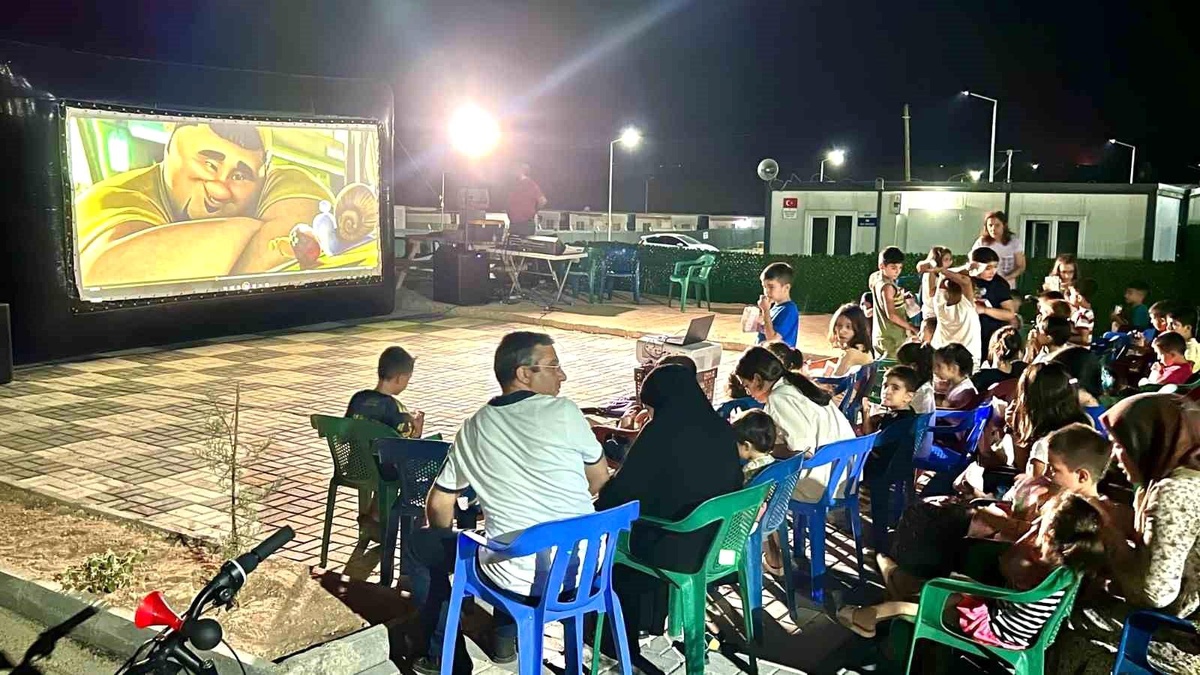 Adıyaman Belediyesi Çocuklara Açık Hava Sineması Etkinliği
