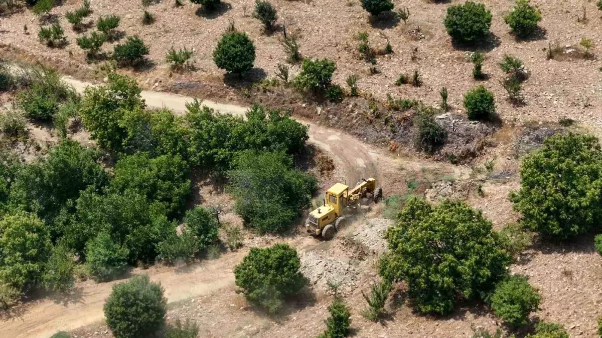 Aydın Büyükşehir Belediyesi Kırsal Mahallelerde Yol Çalışmalarına Devam Ediyor