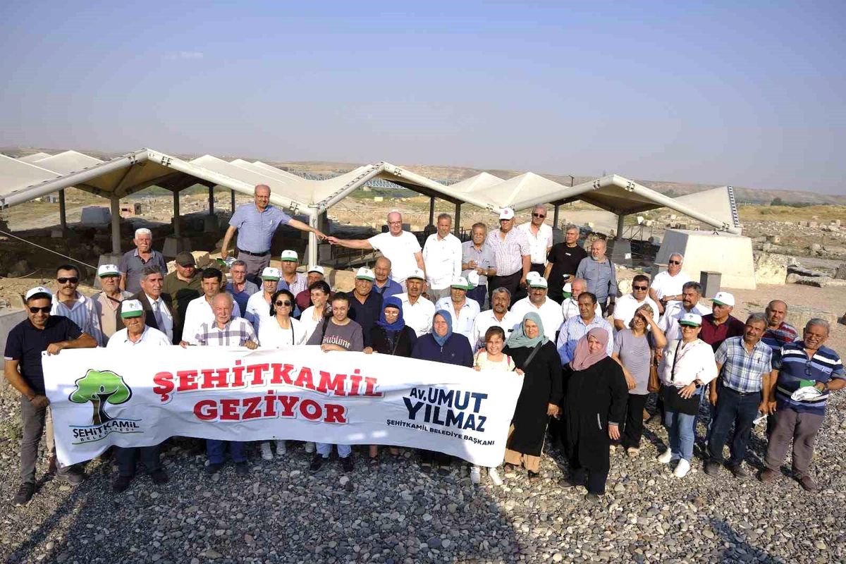 Şehitkamil Belediyesi Emeklilere Karkamış Antik Kenti Turu Düzenliyor