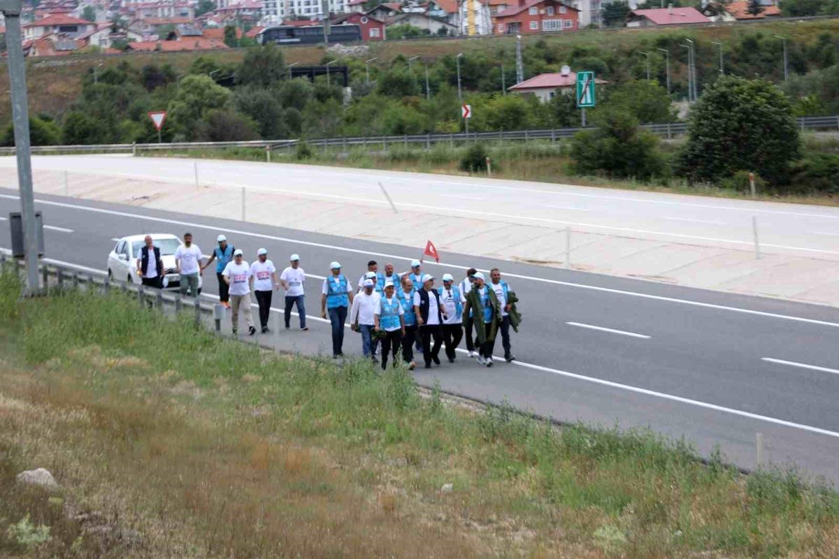 Memur-Sen Yürüyüşü Devam Ediyor