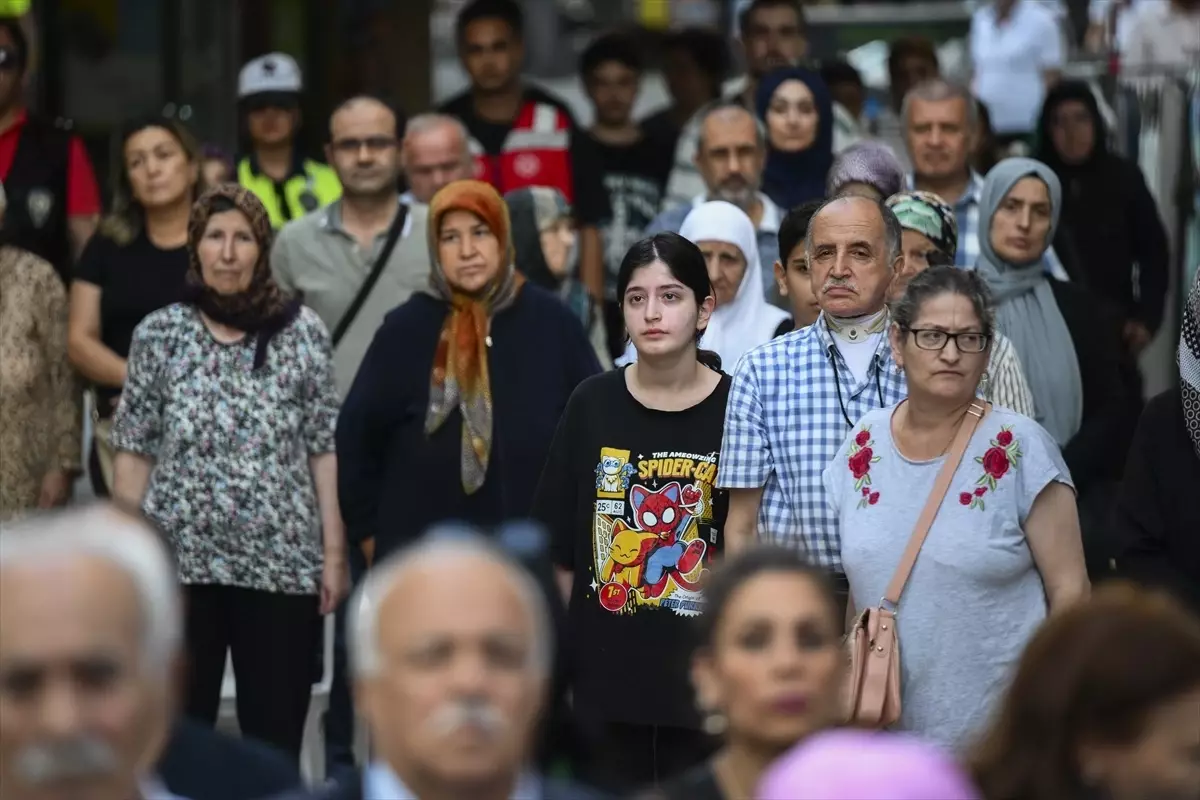 Güngören\'de Terör Saldırısında Hayatını Kaybedenler Anıldı