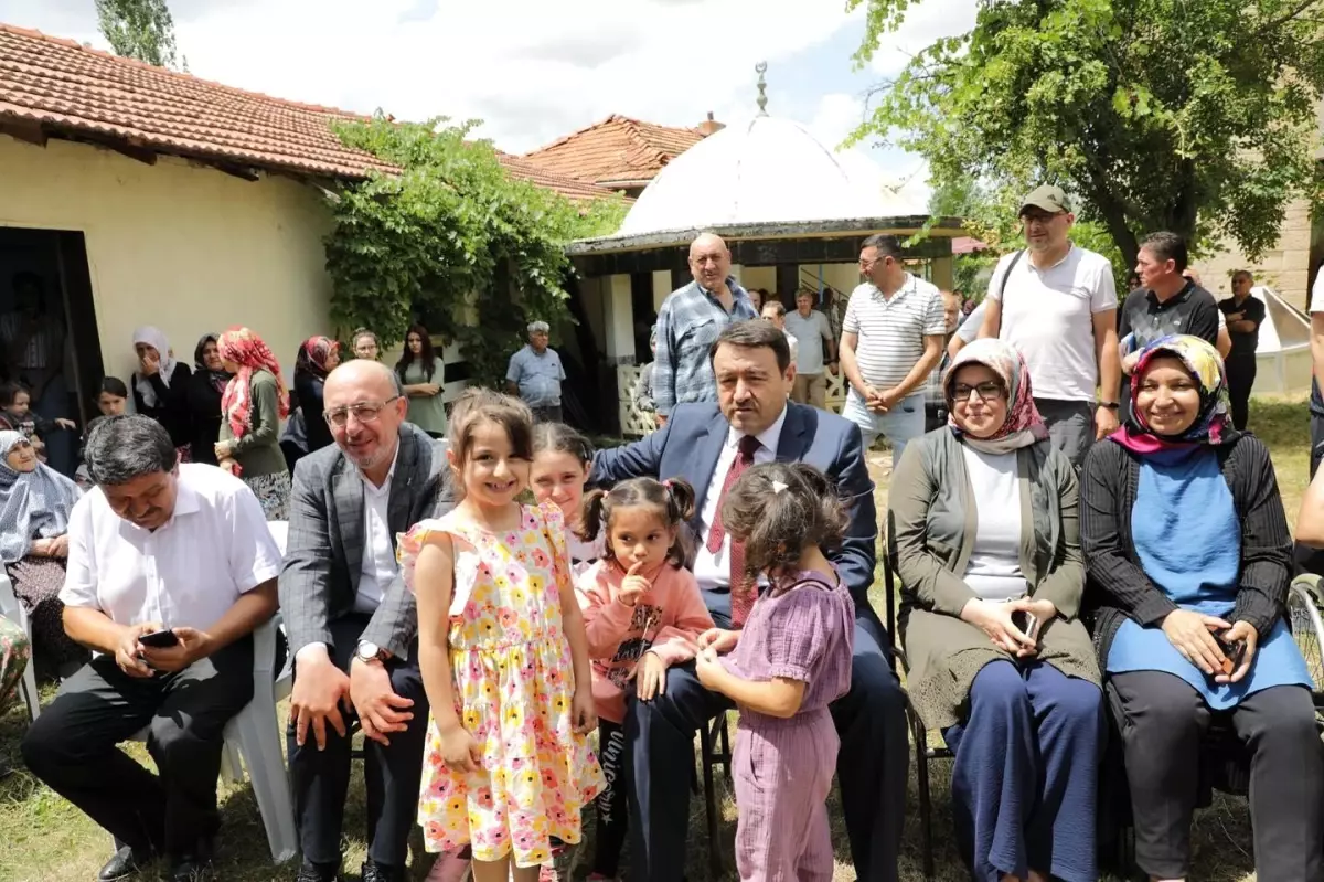 Kütahya Valisi Musa Işın, Sekiören köyüne 500 bin TL\'lik tarımsal destek sağlandığını belirtti