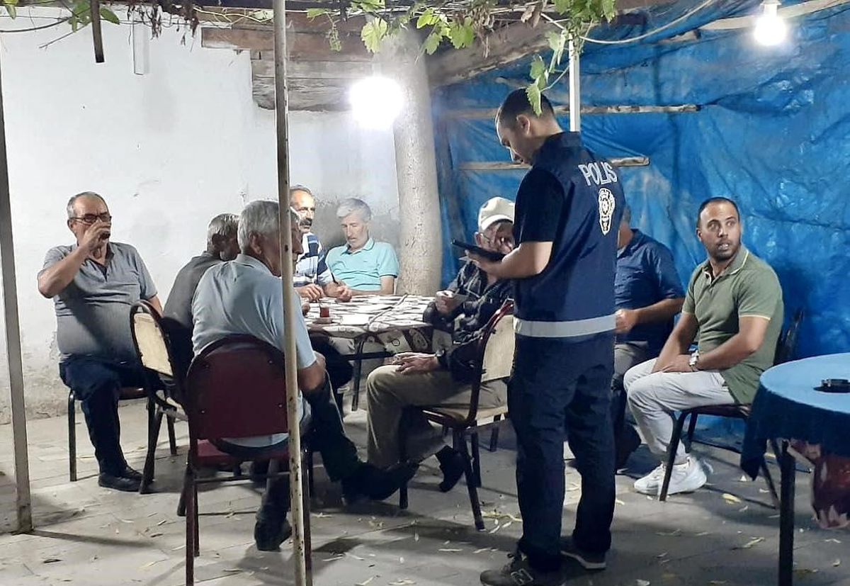 Pazaryeri İlçesinde Umuma Açık Yerlerde Sıkı Denetim