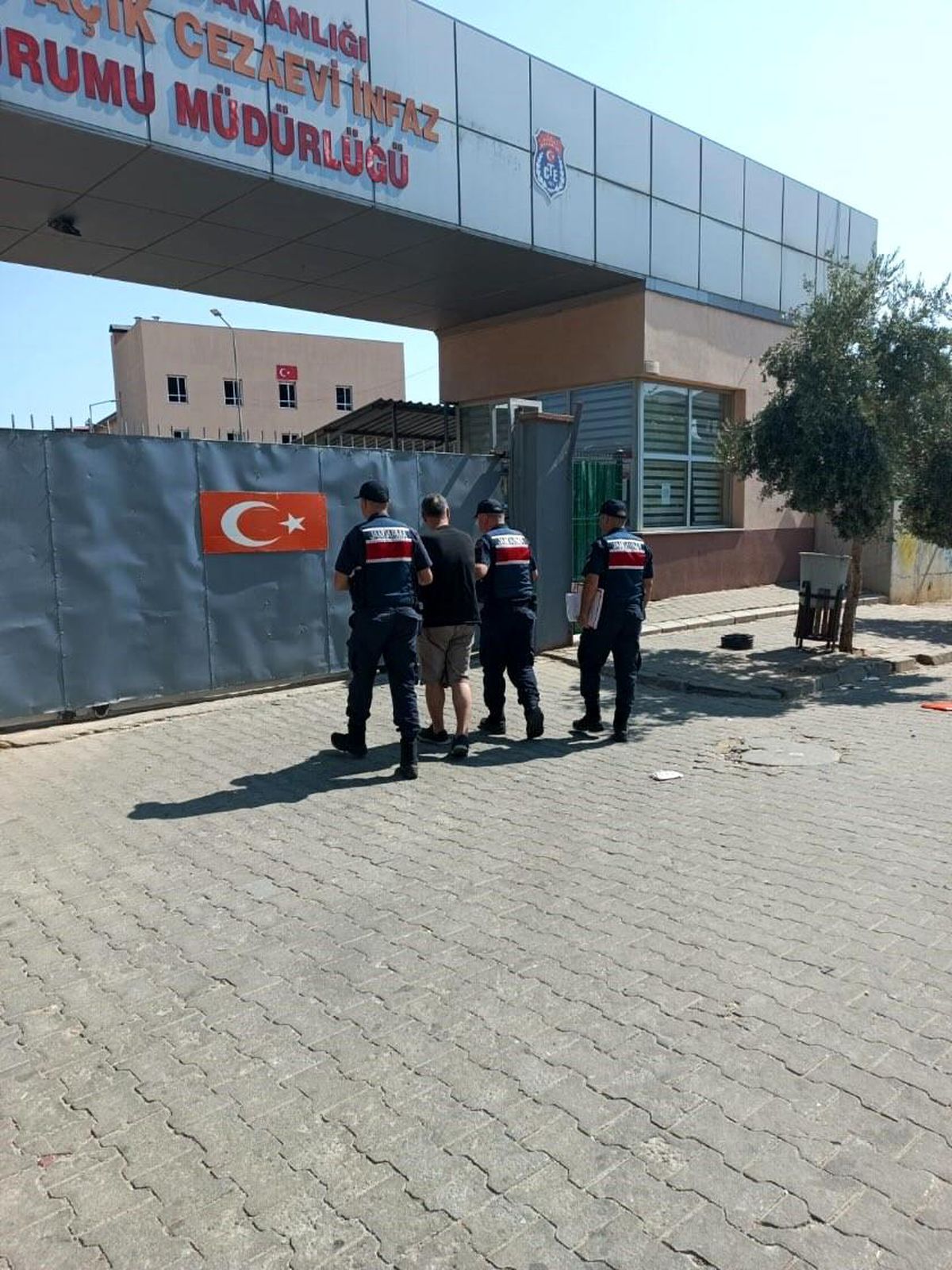 Aydın\'da Uyuşturucu Suçundan Aranan Şüpheli Yakalandı