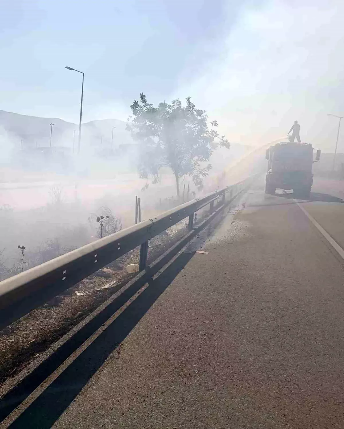 Hatay\'ın Arsuz ilçesinde ot yangını söndürüldü