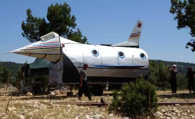 Mersin'de Bir Kişi Uçak Ev Yaptı, 500 Bin TL Teklif Geldi