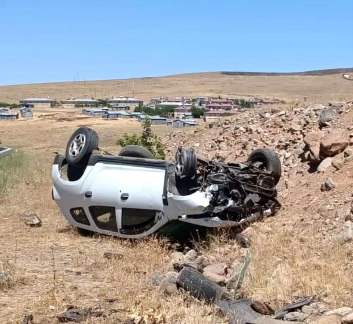 Elazığ\'da Otomobil Takla Attı: 1 Yaralı