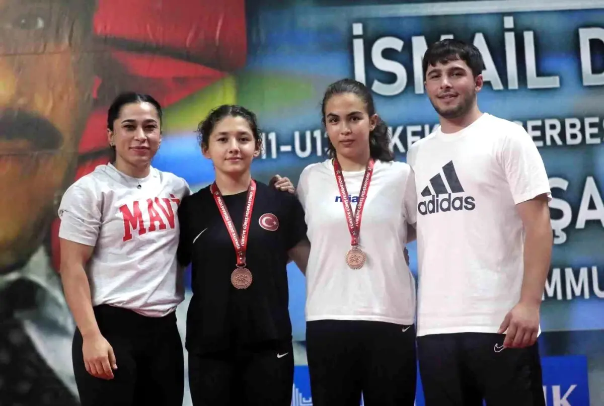 Antalya Kepez Belediyesi Spor Kulübü Sporcuları Bronz Madalya Kazandı