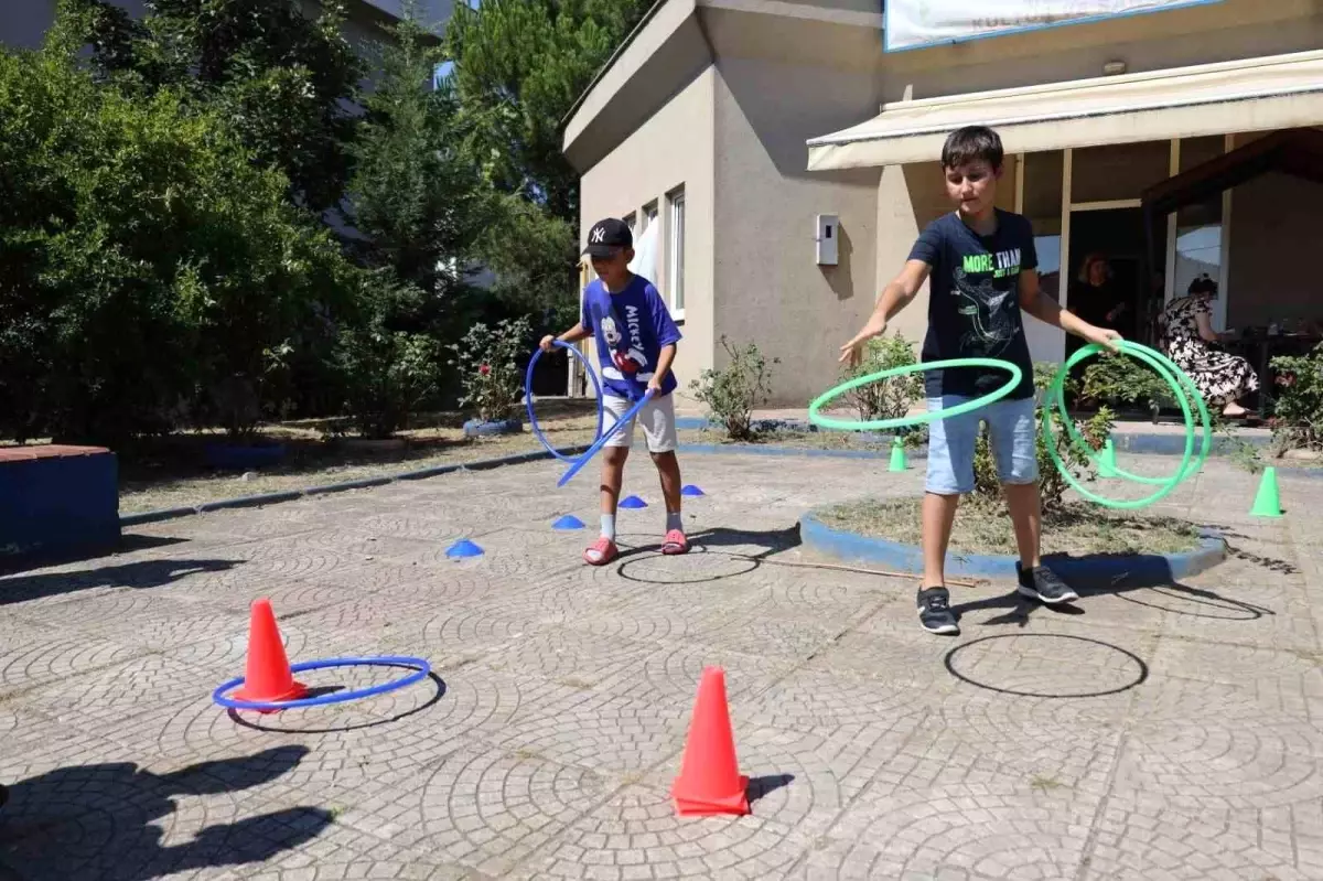 İzmit Belediyesi Mahallelerde Geleneksel Oyun Etkinliklerine Başladı