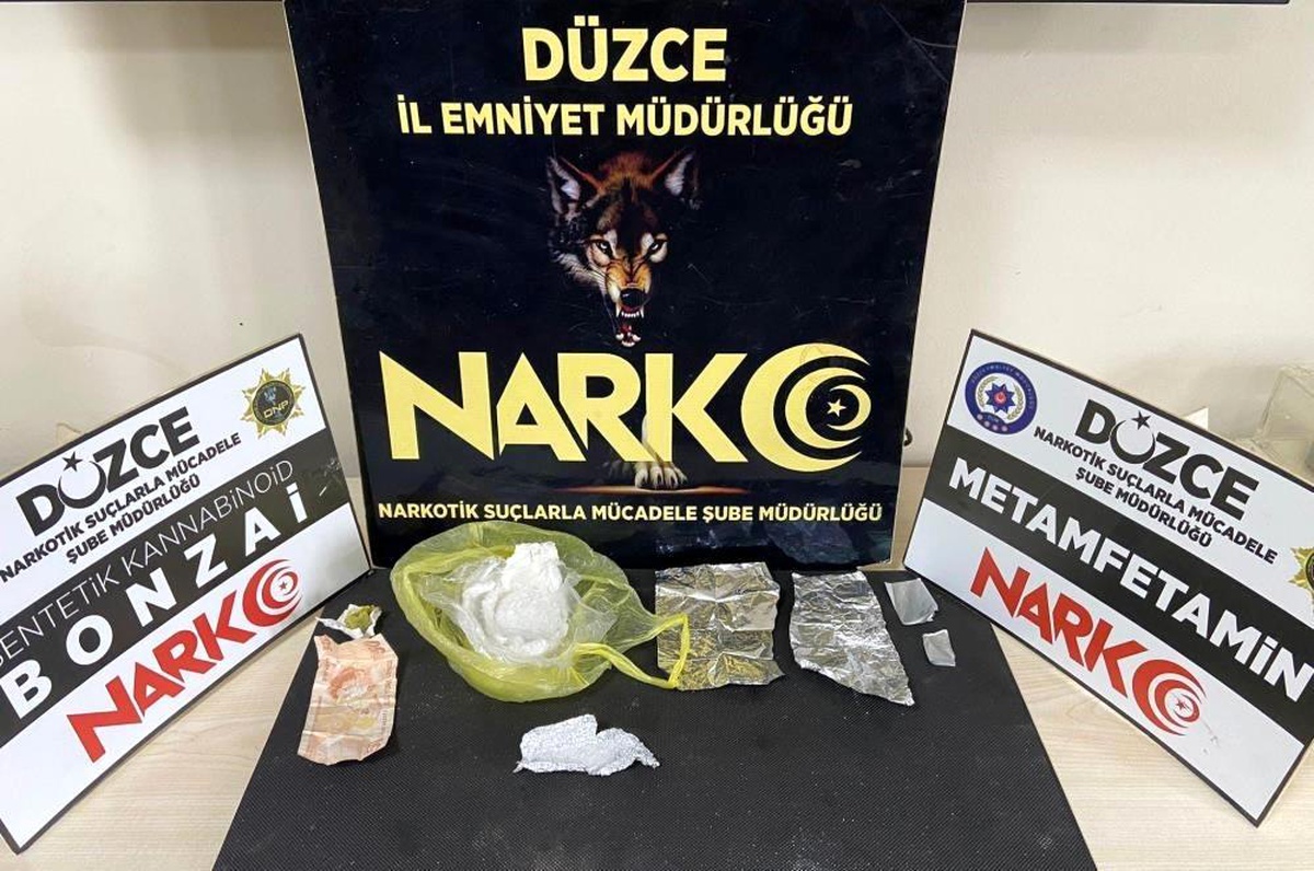 Düzce\'de Narkotik Operasyonunda 4 Kişi Tutuklandı