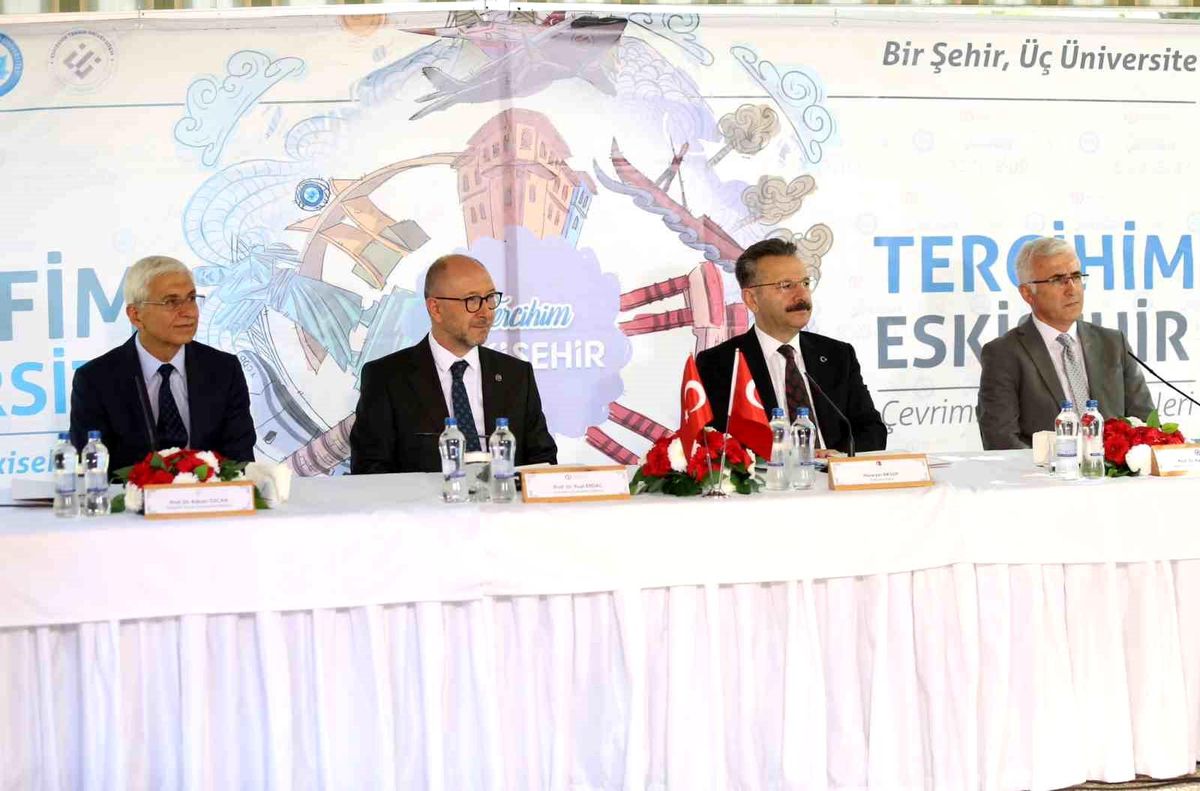Eskişehir Valisi Hüseyin Aksoy, Tercihim Eskişehir Platformu Tanıtım Toplantısı\'nda konuştu