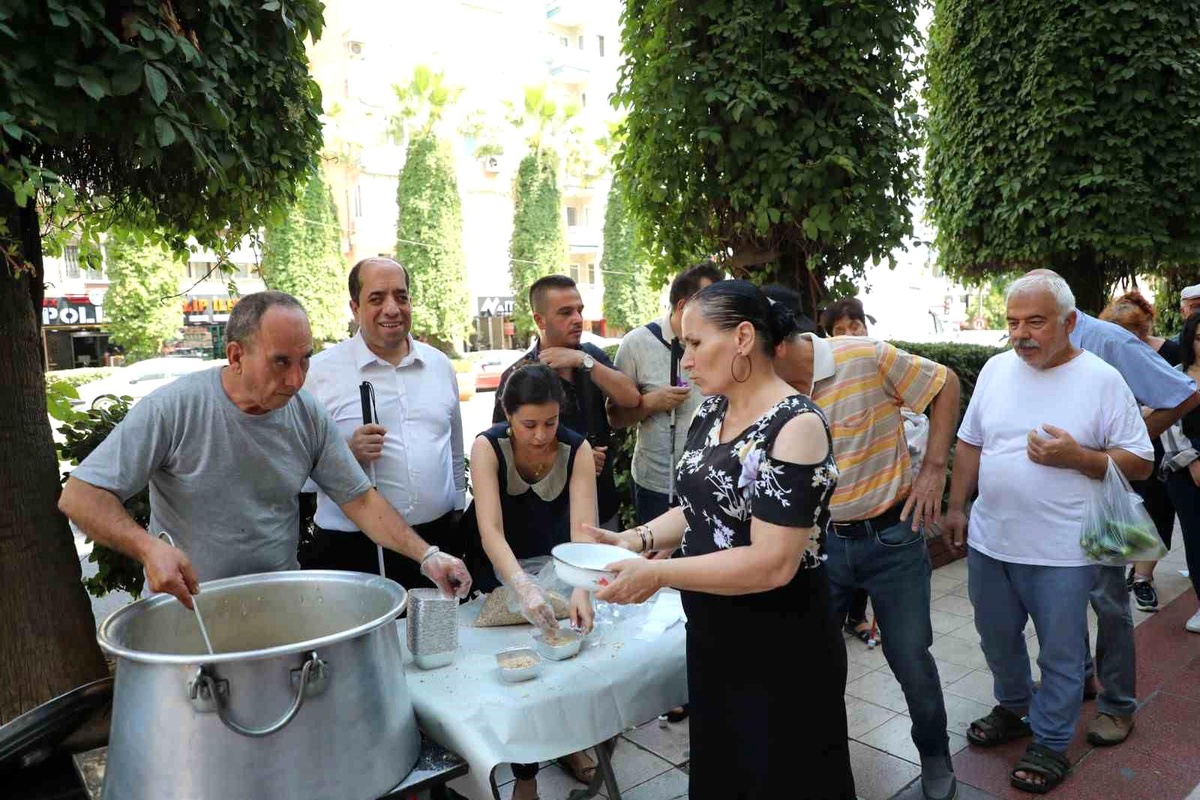 Altı Nokta Körler Derneği Aydın Şubesi 500 Kişilik Aşure Hayrı Yaptı