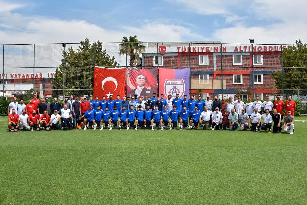 Altınordu, Efeler 09 SFK ile işbirliğini sona erdirdi
