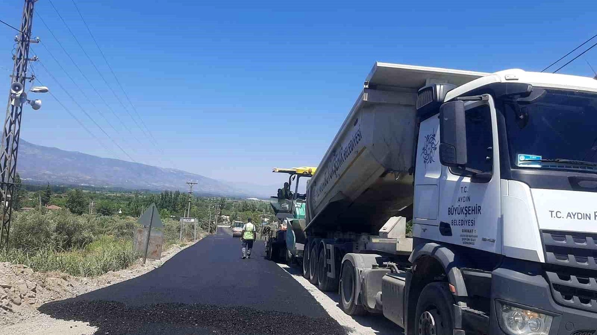 Aydın Büyükşehir Belediyesi Haydere Yolu\'nda Asfalt Çalışmalarını Tamamlıyor