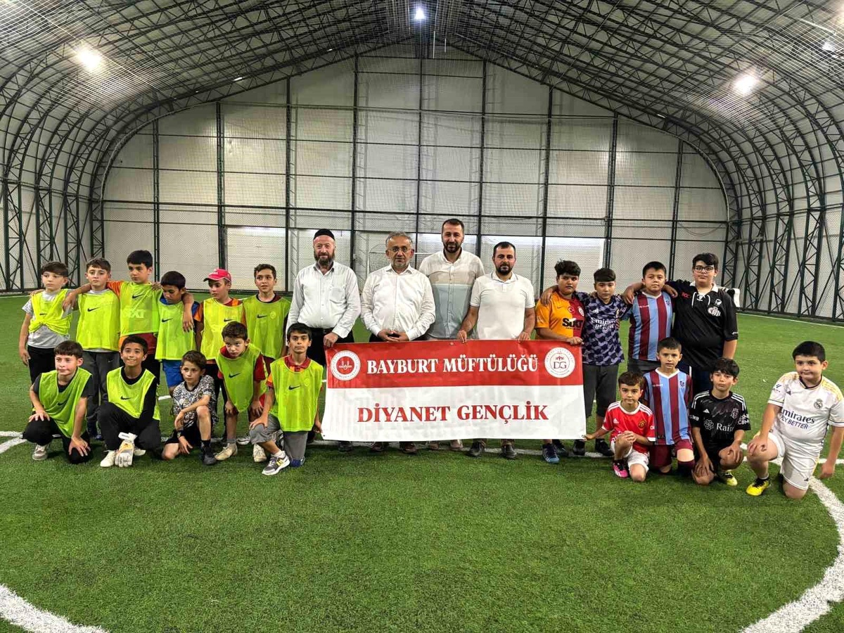 Bayburt\'ta Yaz Kur\'an Kursları Arası Futbol Turnuvası Başladı