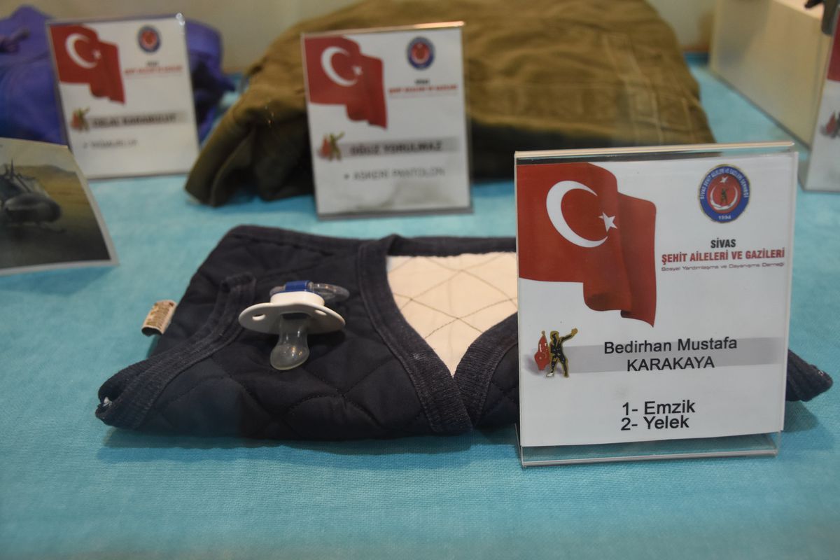 Bedirhan Bebeğin Şehit Olmadan Önce Giydiği Emanetler Sergileniyor