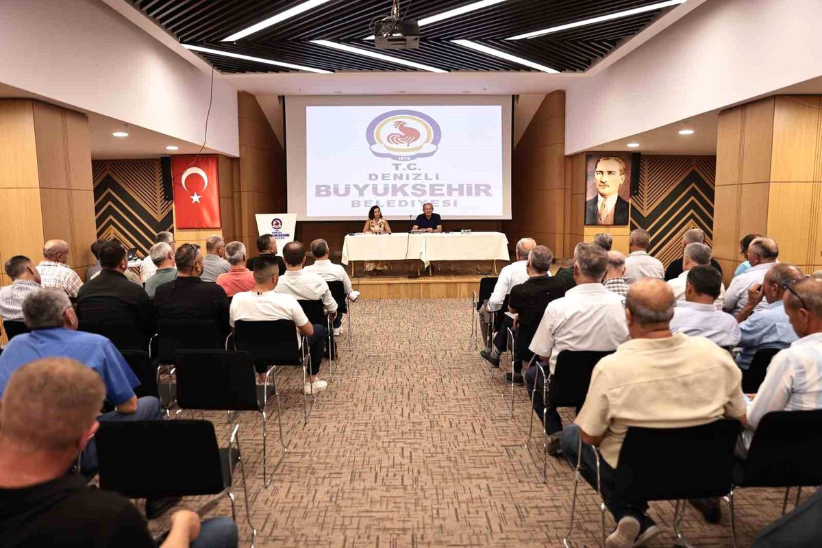 Denizli Büyükşehir Belediyesi Kent Konseyi Muhtarlarla Buluştu