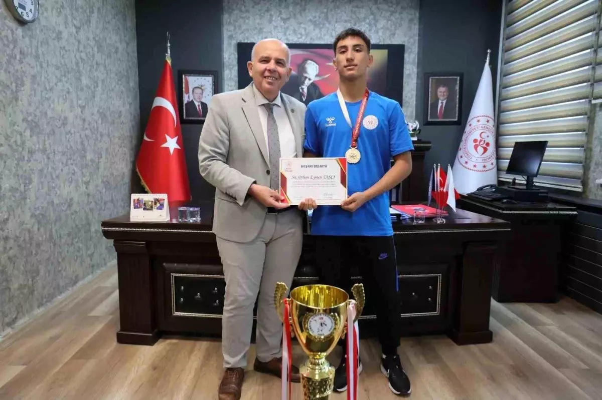 Denizli\'li sporcular U-13 Grekoromen Güreş Türkiye Şampiyonasında başarıyla döndü