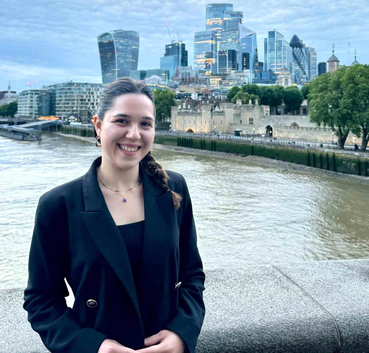 İEÜ Mezunu Selin Özaşık, Populous Şirketinin Londra Ofisine Seçildi