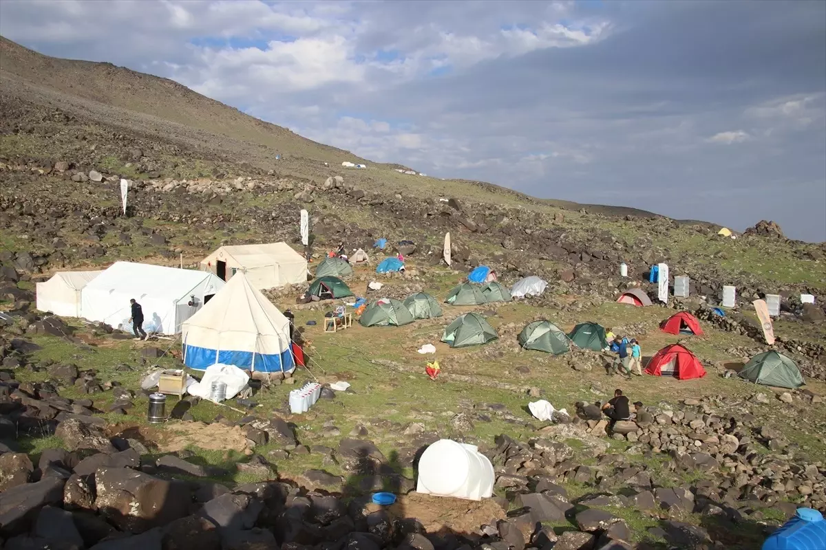 Kadınlar Ağrı Dağı\'na Tırmanış Yaptı