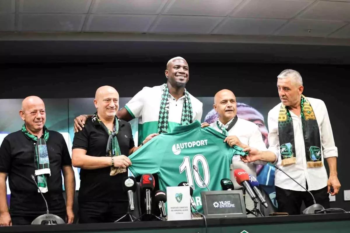 Kocaelispor, Al Ahli\'den Marcao ile 1 yıllık sözleşme imzaladı