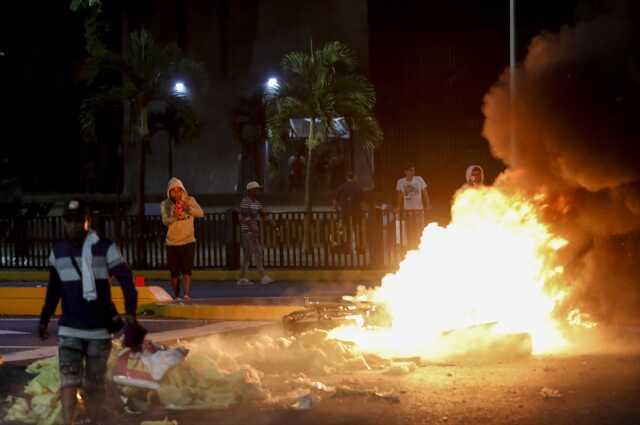 Maduro'nun yeniden kazandığı seçim sonuçları Venezuela'yı yangın yerine çevirdi