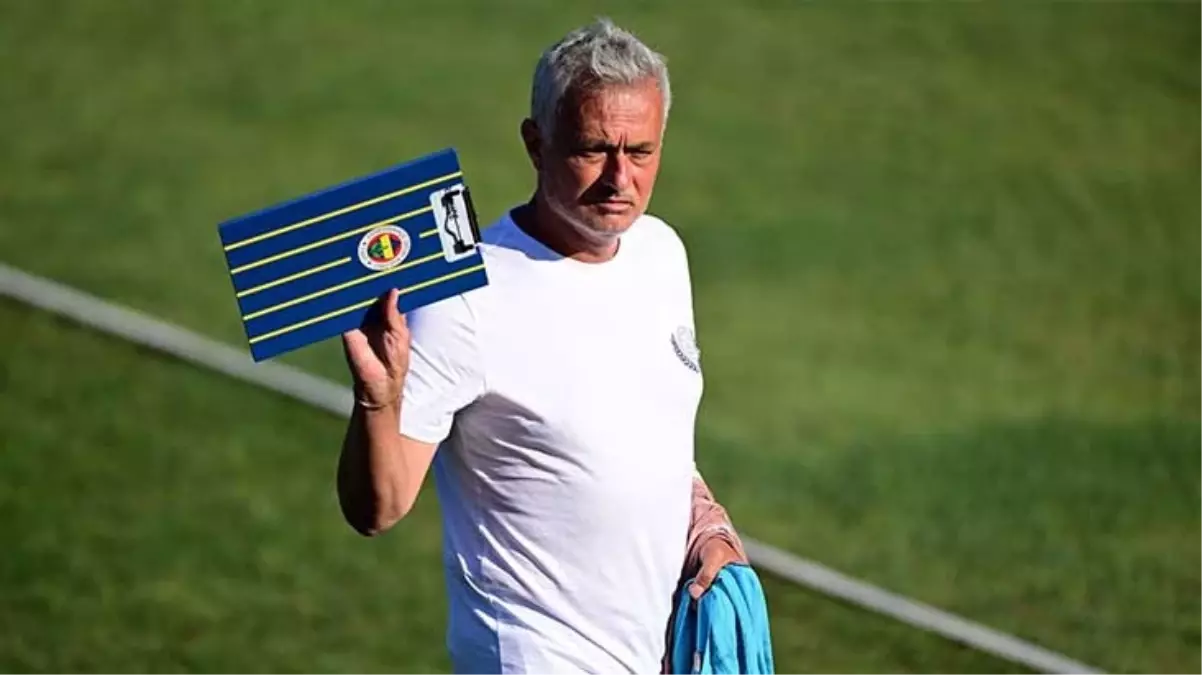 Mourinho\'dan dikkat çeken değişiklik! İşte Fenerbahçe-Lugano maçının ilk 11\'leri