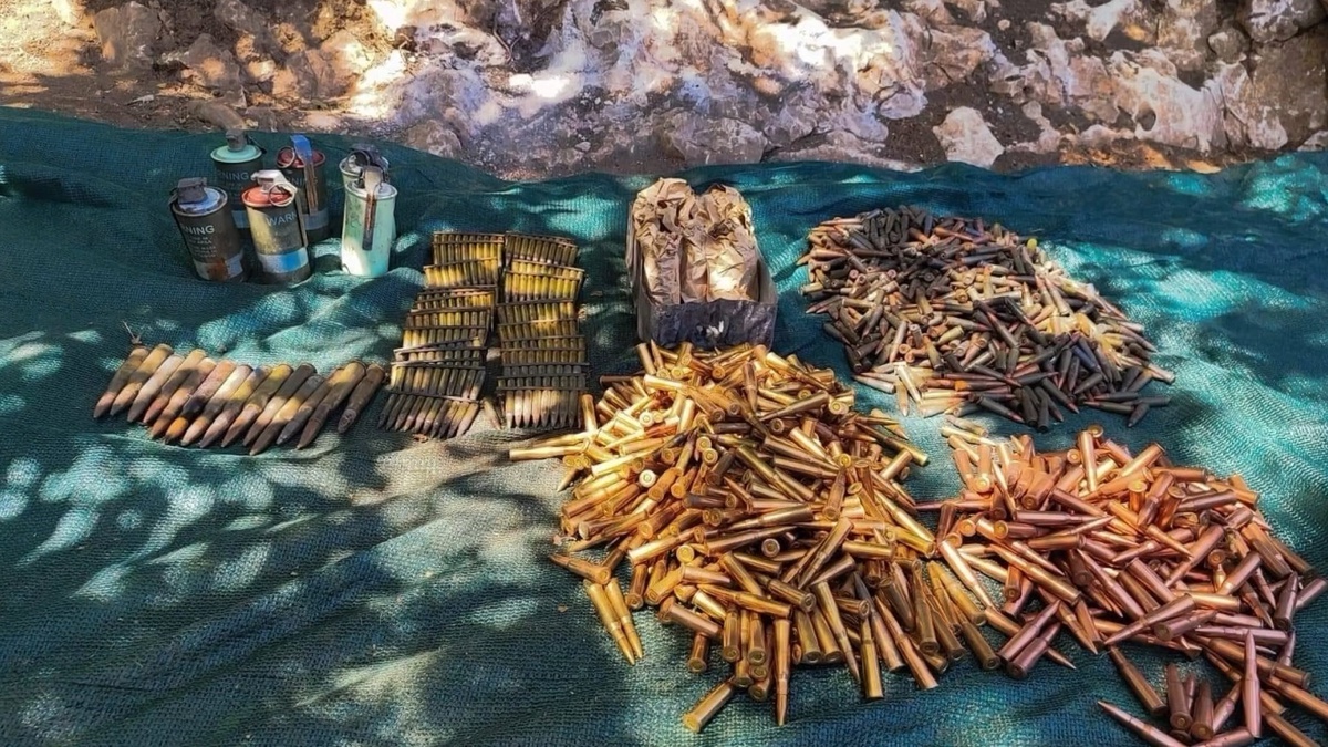 Pençe-Kilit Operasyonu Bölgesinde PKK\'lı Teröristlerin Mühimmatı Ele Geçirildi