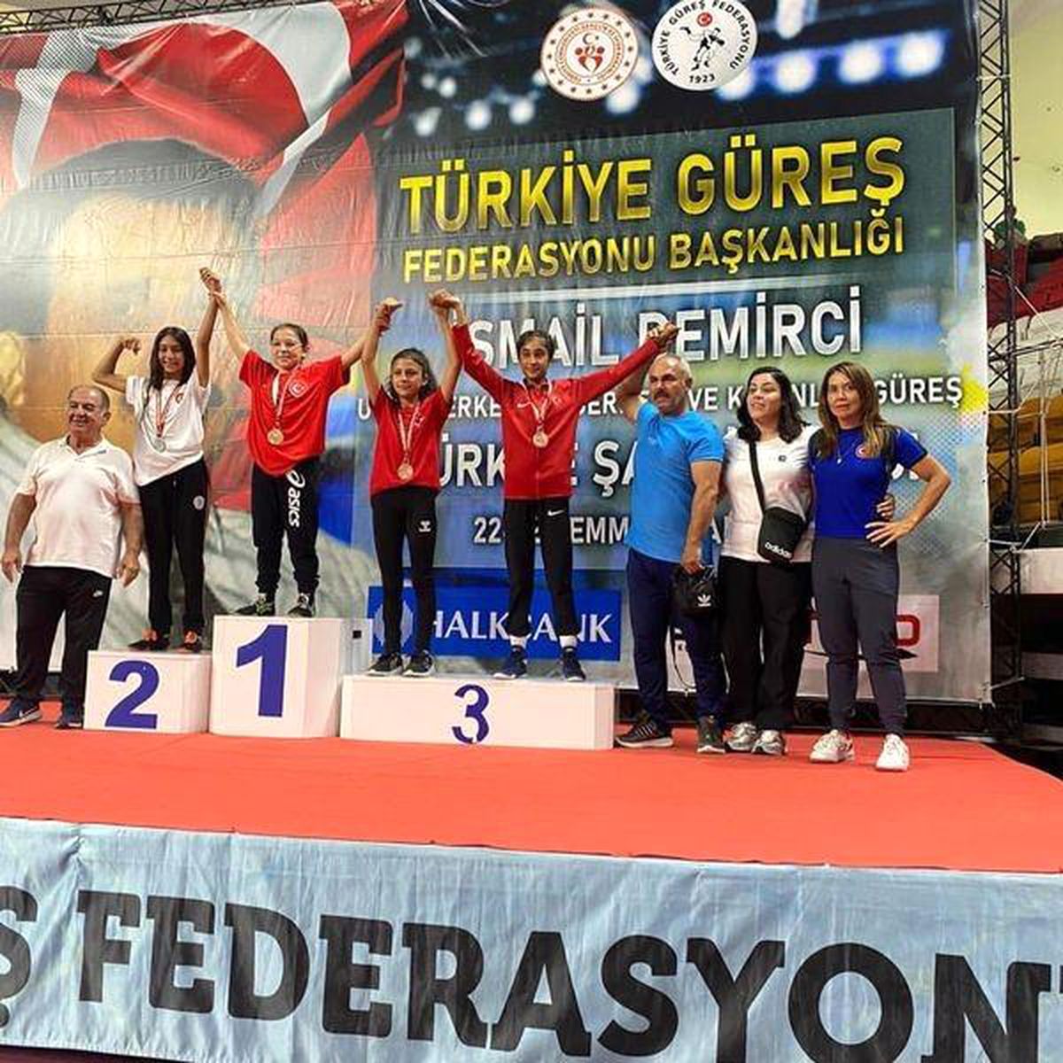 Muğla\'dan Kız Güreş Takımı Başarısı