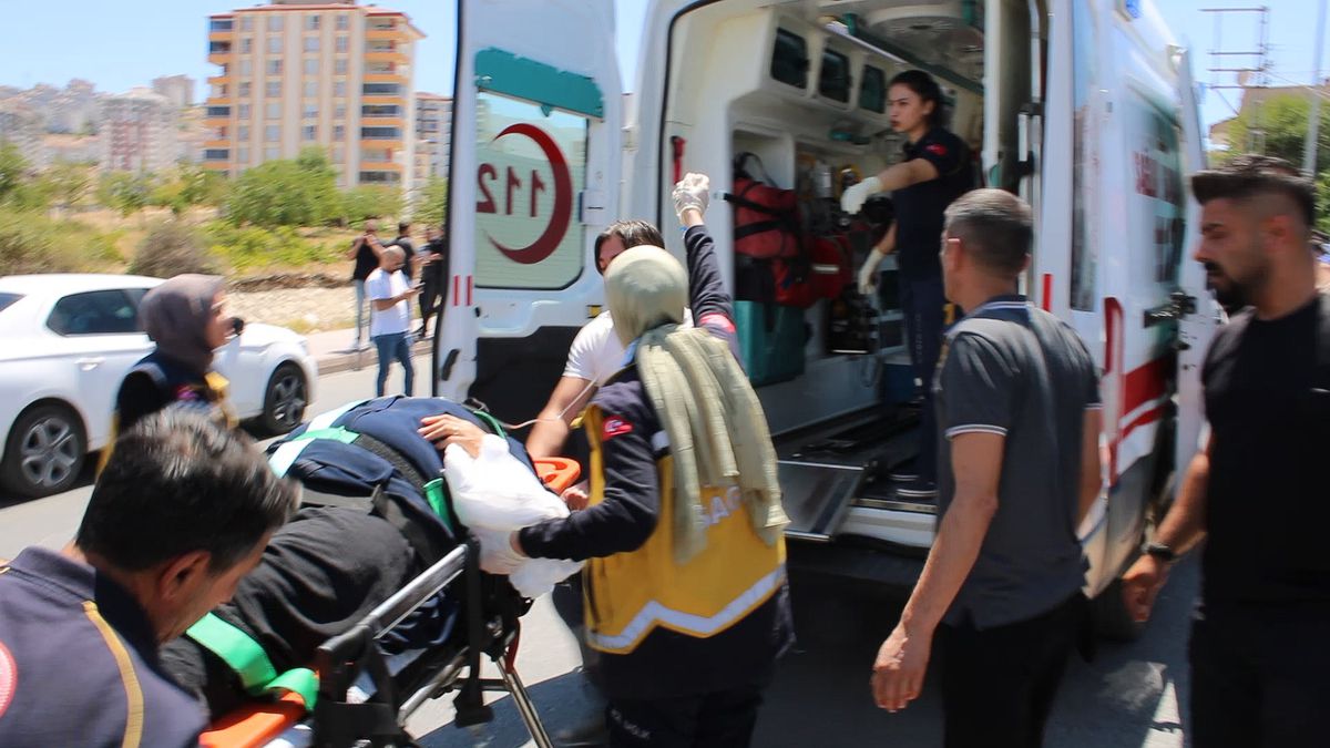Malatya\'da Polis Memuru Aile İçi Anlaşmazlık Sonucu 3 Kişiyi Öldürdü