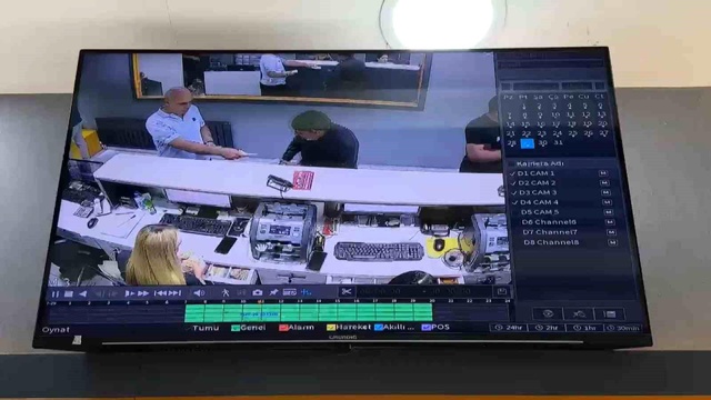 Bir günde 10 bin lira toplayan dilencinin sırrı ortaya çıktı Bir günde 10 bin lira toplayan dilencinin sırrı ortaya çıktı