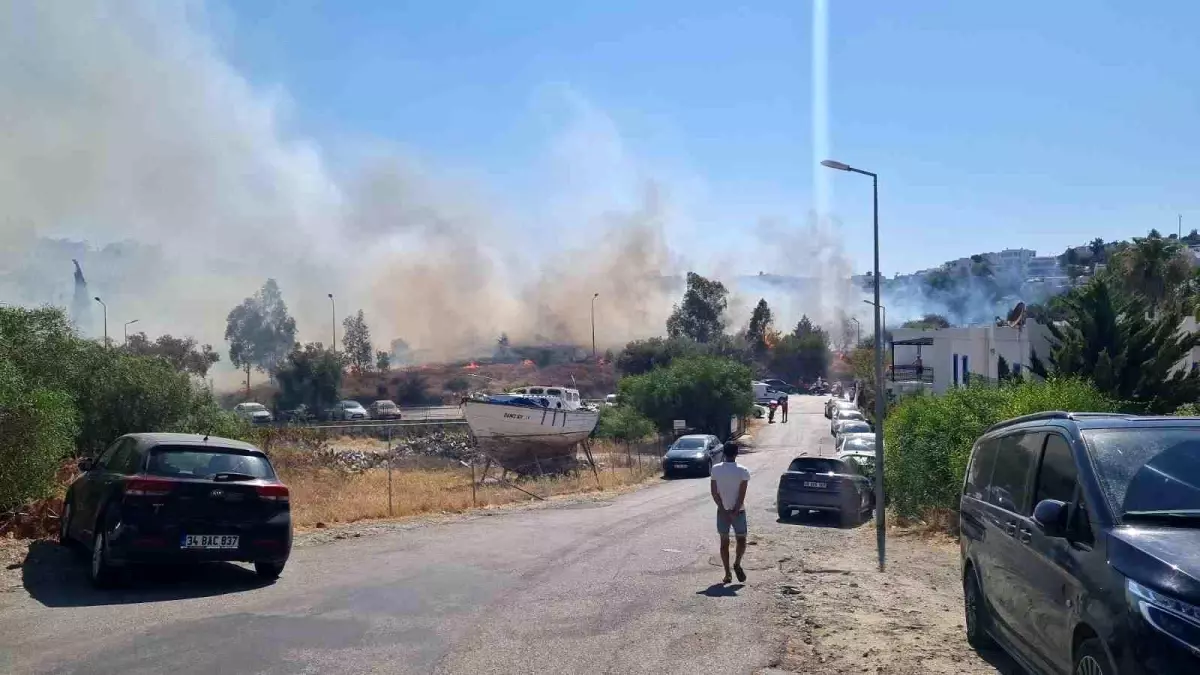 Bodrum\'da çıkan yangın vatandaşlar ve itfaiye tarafından söndürüldü