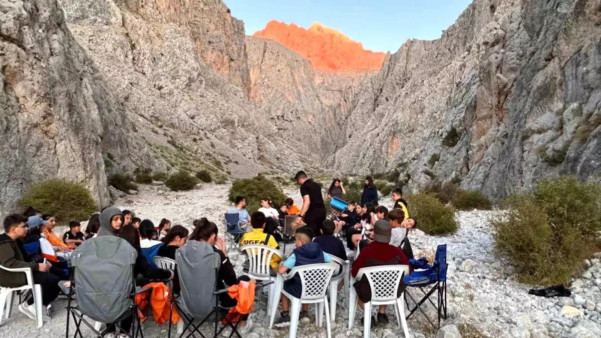 Nevşehir Belediyesi tarafından düzenlenen \'Doğa Kampı\' büyük ilgi gördü