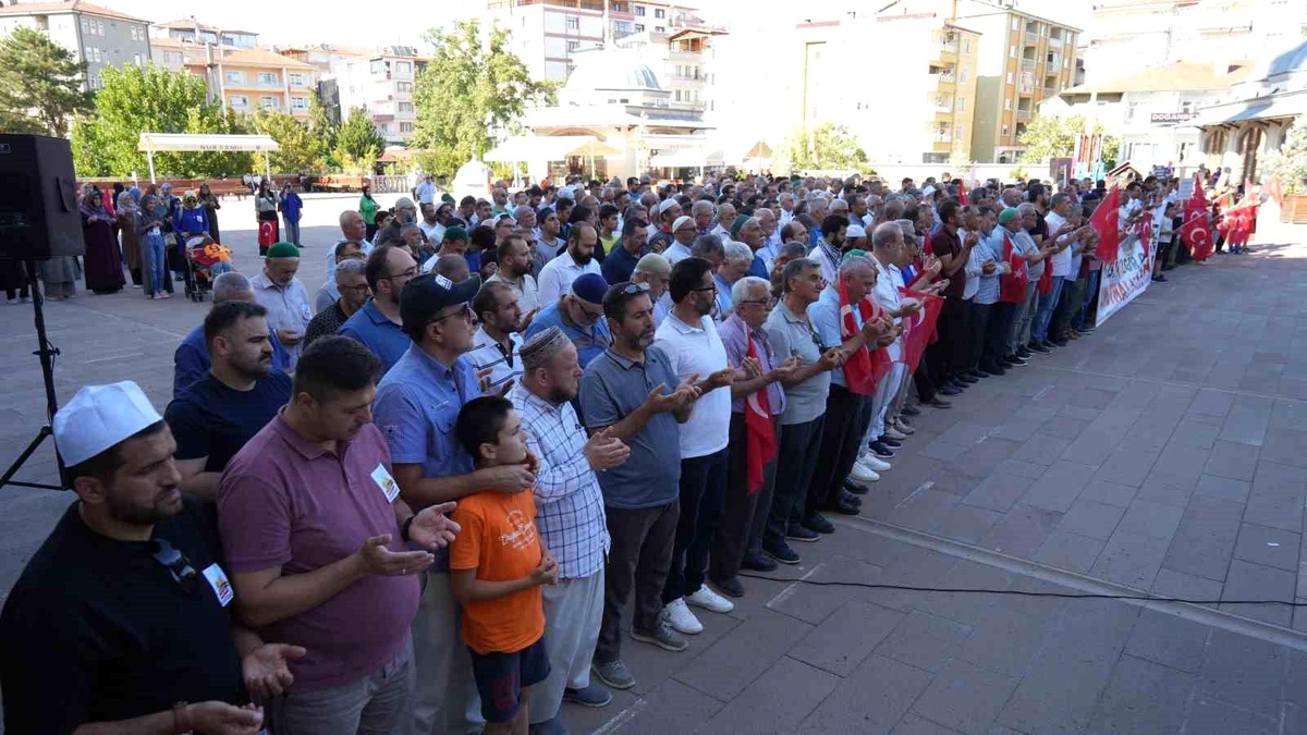 İran\'da suikasta uğrayan Hamas lideri İsmail Haniye için Kırıkkale\'de gıyabi cenaze namazı kılındı