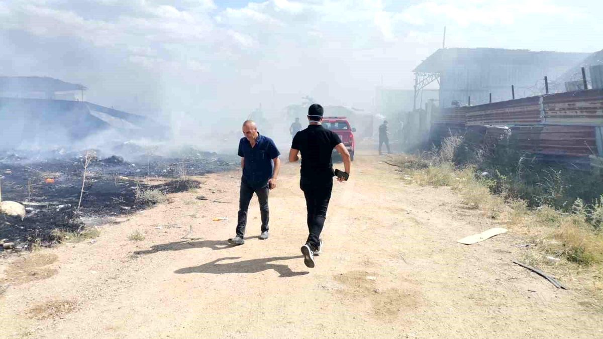 Kırklareli\'nde atık toplama tesisinde çıkan yangın söndürüldü