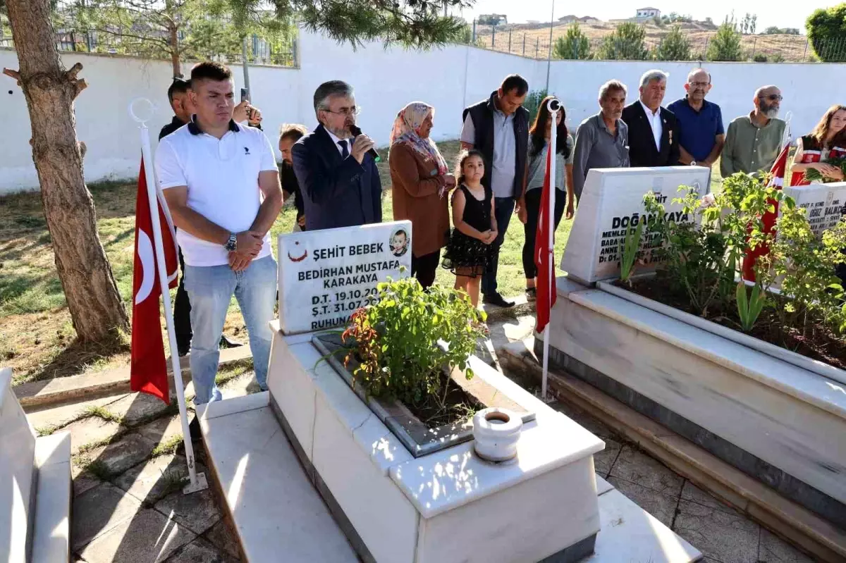 PKK\'nın EYP saldırısında şehit olan anne ve bebekleri anıldı