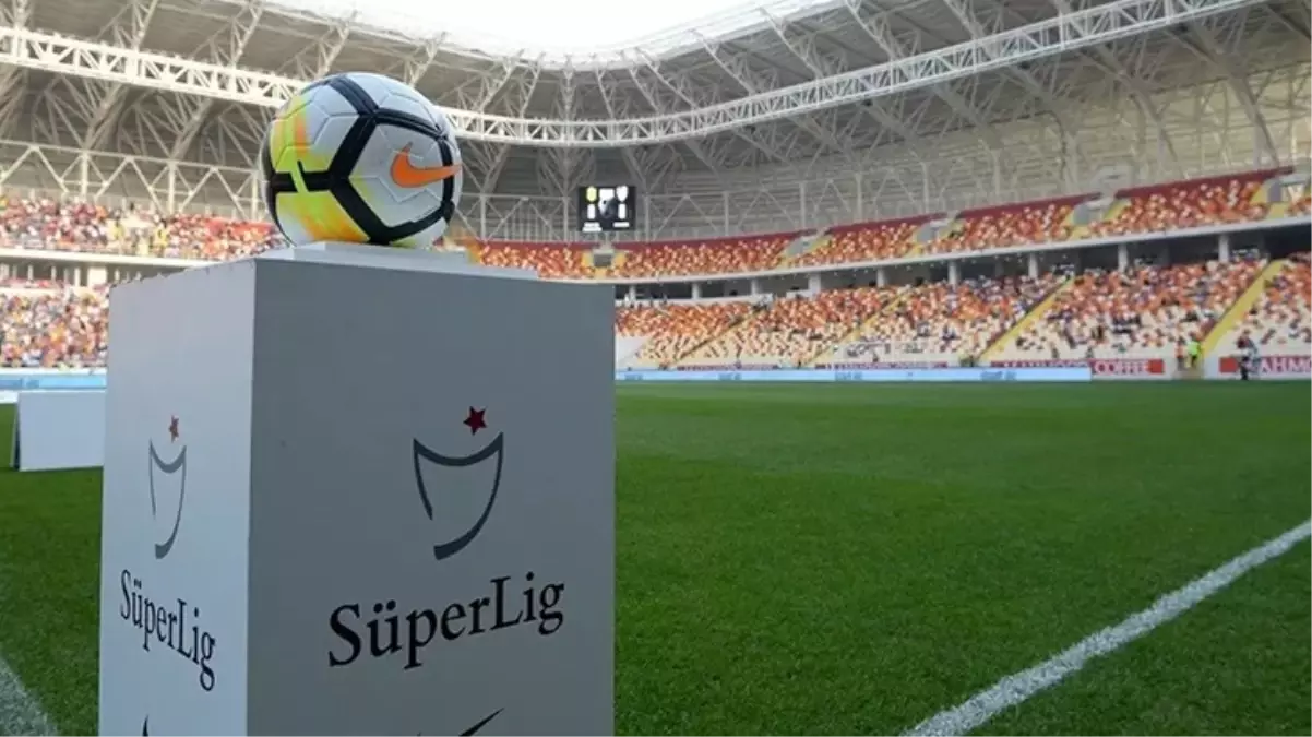 Süper Lig\'in logosu ve şampiyonluk kupası değişti