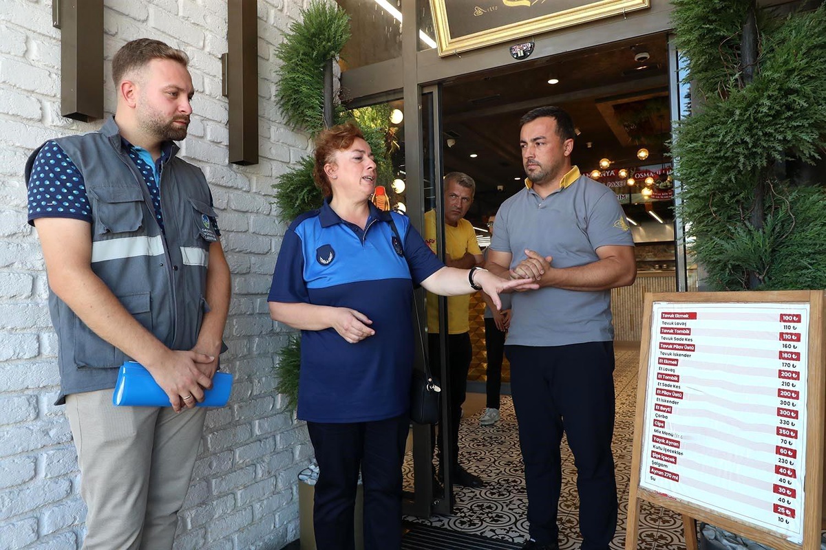 Sakarya Büyükşehir Belediyesi Zabıtası Lokantalara Fiyat Denetimi Yaptı