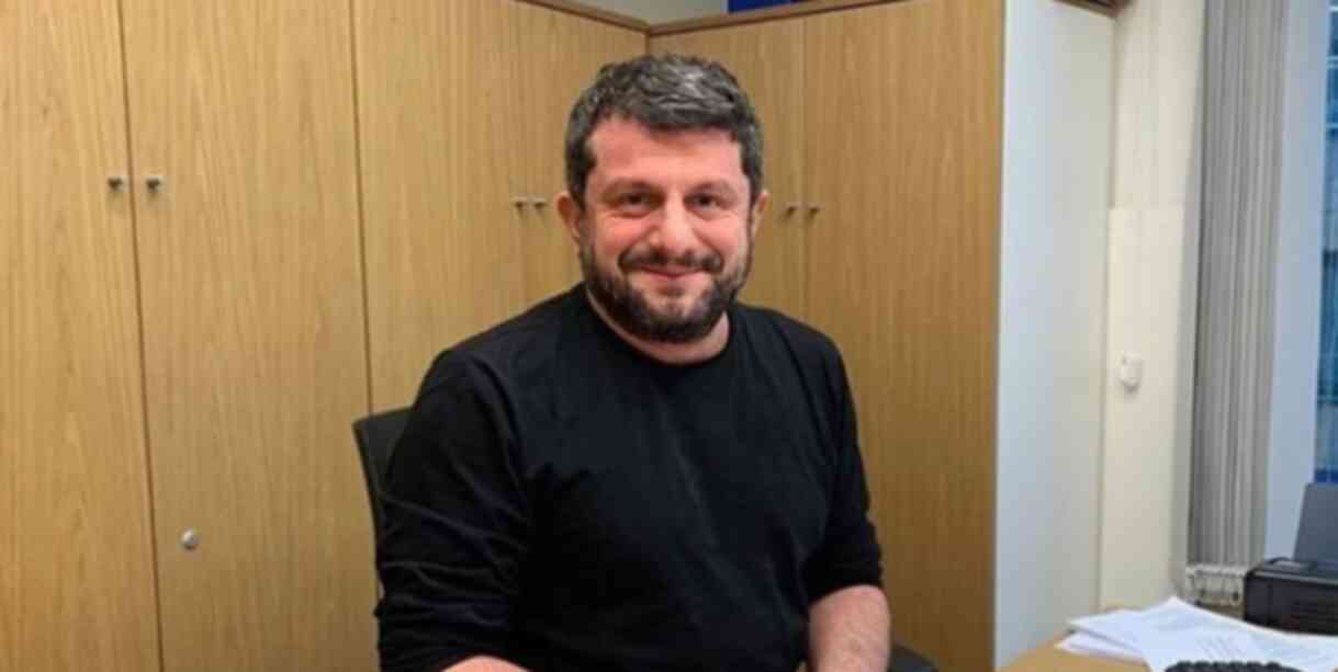 AYM kararı sonrası Özel'den Can Atalay çağrısı: Tahliye edilmeli ve tüm hakları iade edilmelidir AYM kararı sonrası Özel'den Can Atalay çağrısı: Tahliye edilmeli ve tüm hakları iade edilmelidir