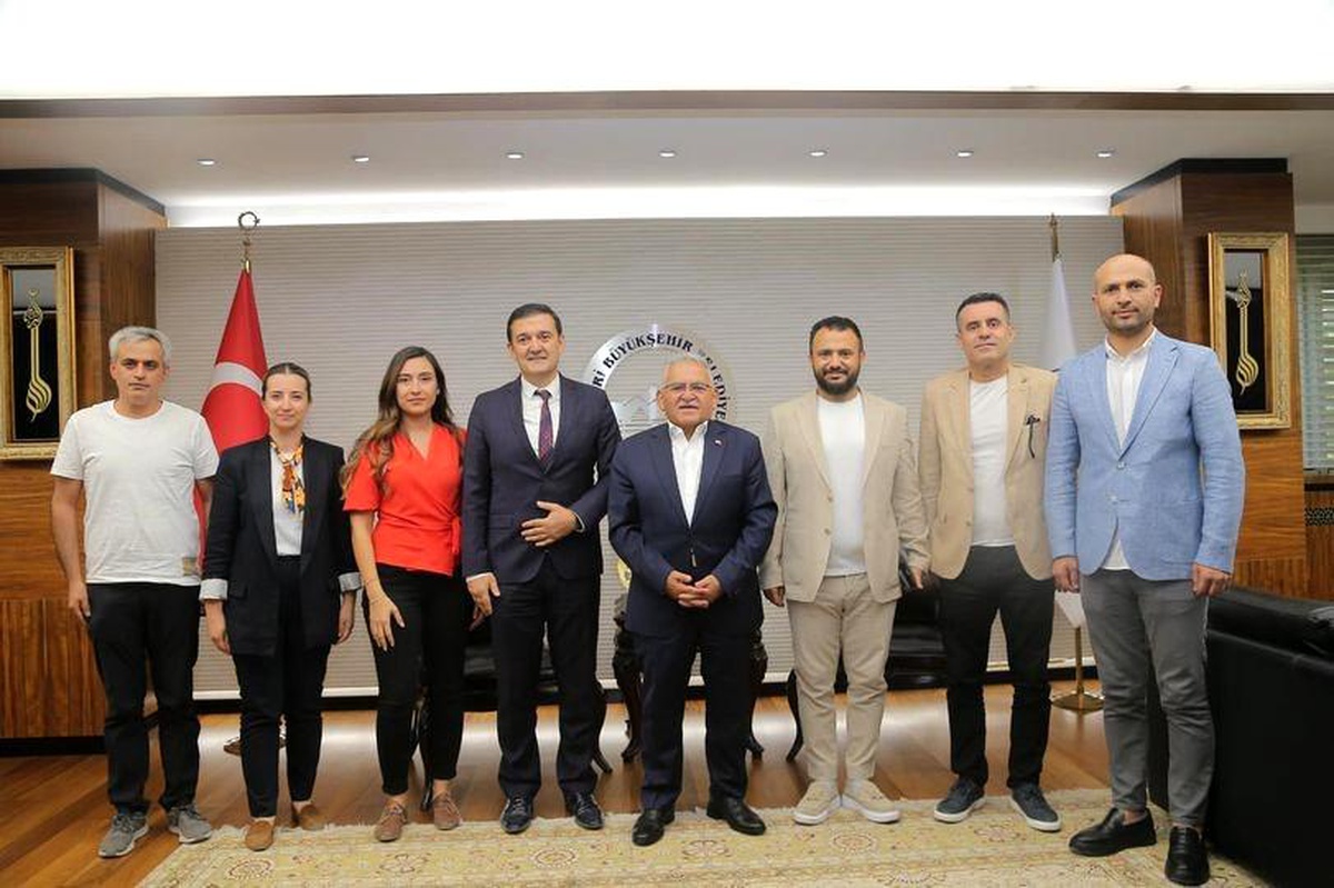 Kayseri Büyükşehir Belediye Başkanı İnşaat Mühendisleri Odası Başkanını Kabul Etti