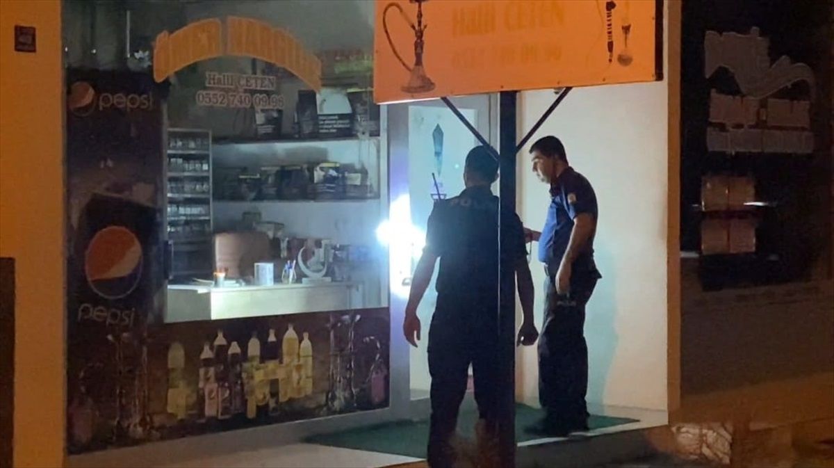 Çorum\'da silahla ateş açılan iş yerinde hasar oluştu