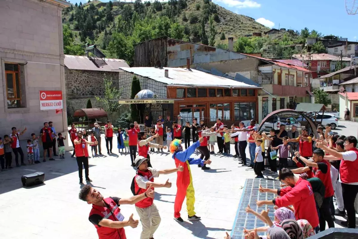 Damla Gönüllülük Hareketi, Erzurum\'un Tortum ilçesinde çocuklara unutulmaz anlar yaşattı