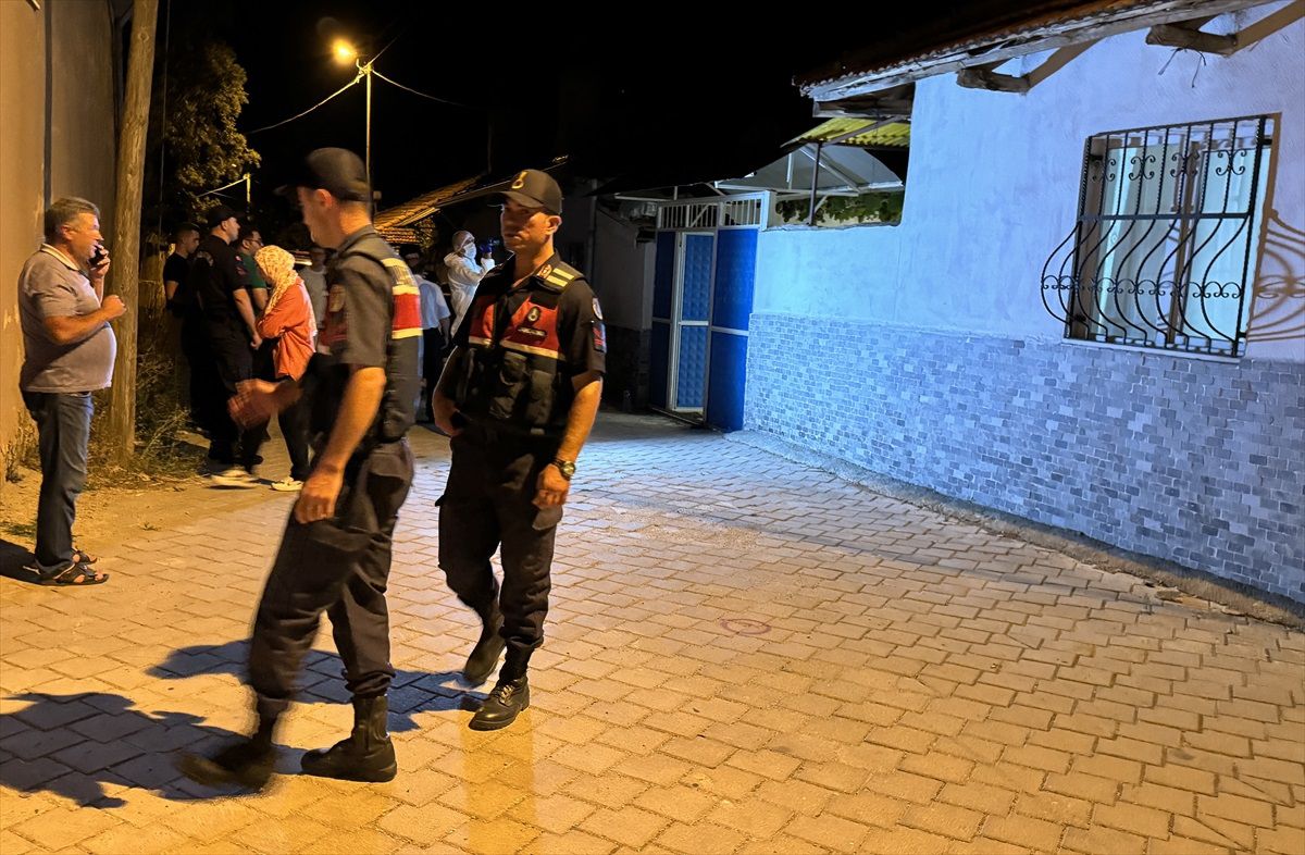Denizli\'nin Tavas ilçesinde bir kadın evinde ölü bulundu