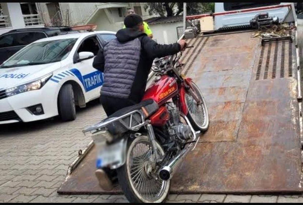 Bilecik\'te Plakasız Motosiklet Kullanan Sürücüye 26 Bin 90 TL İdari Para Cezası