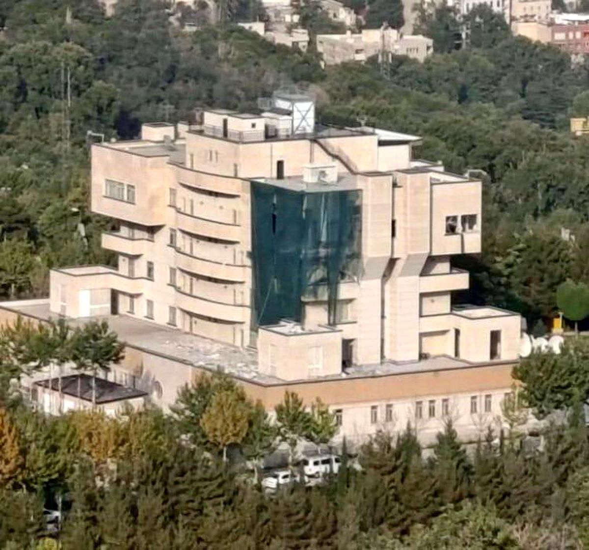 Hamas Siyasi Büro Başkanı İsmail Haniye\'nin Tahran\'da suikasta uğradığı binanın fotoğrafı ortaya çıktı